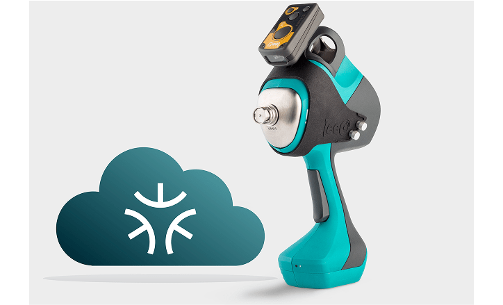 IDAL en LeeO toestellen verbonden naast een wolk met Protect and Connect logo erop